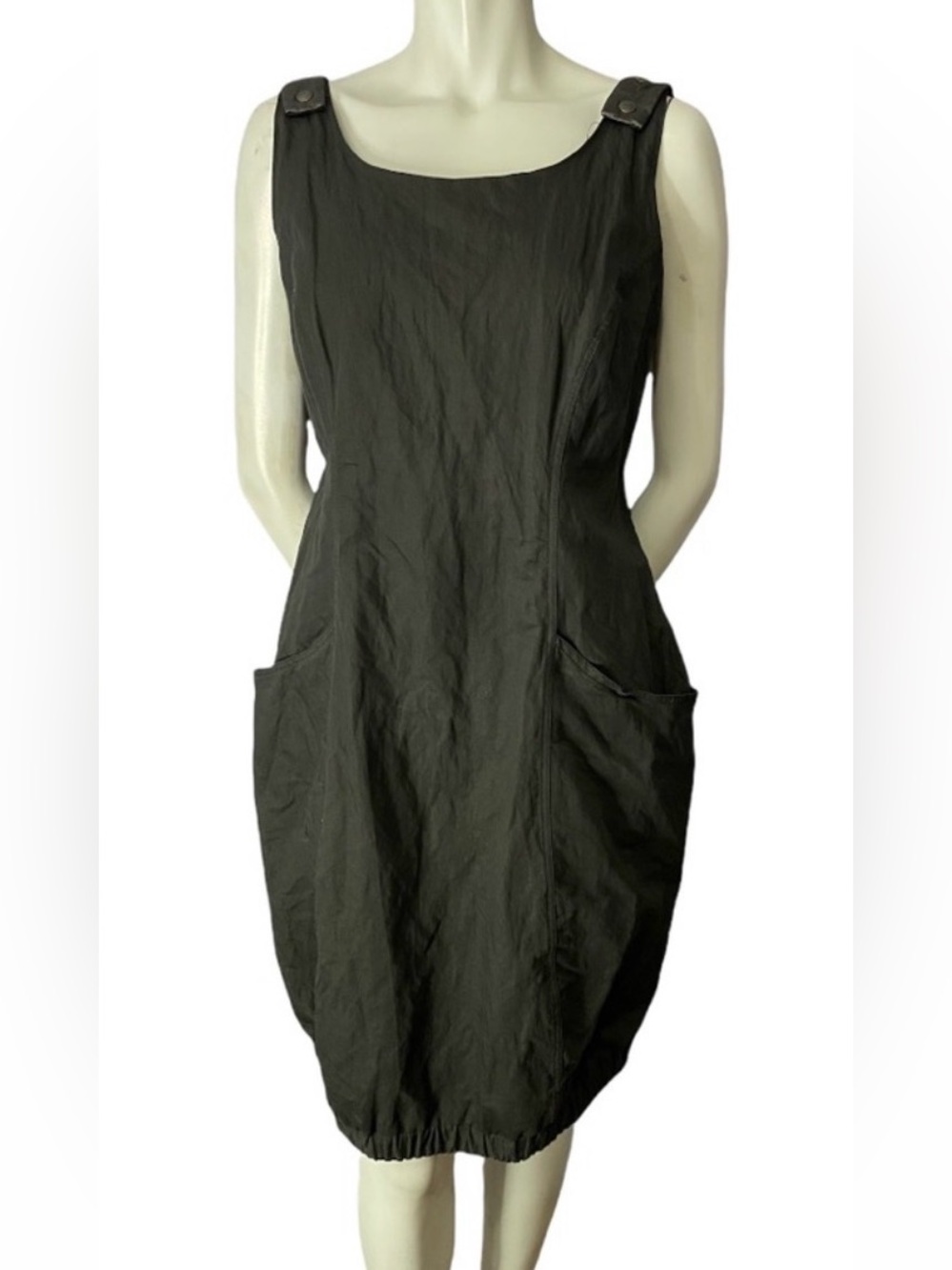 Sarah Pacini Black Sleeveless Pinafore with Front Pockets